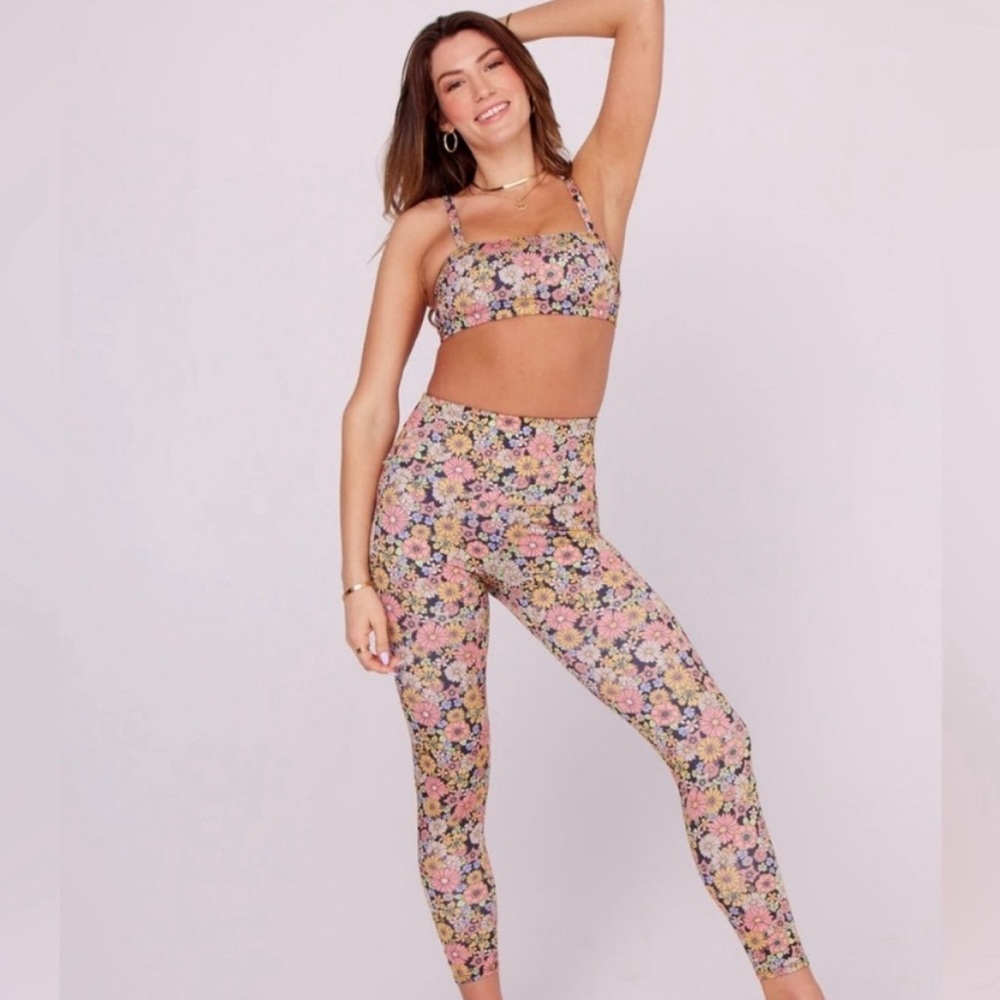 ISO Onzie Retro Floral legging & sports bra